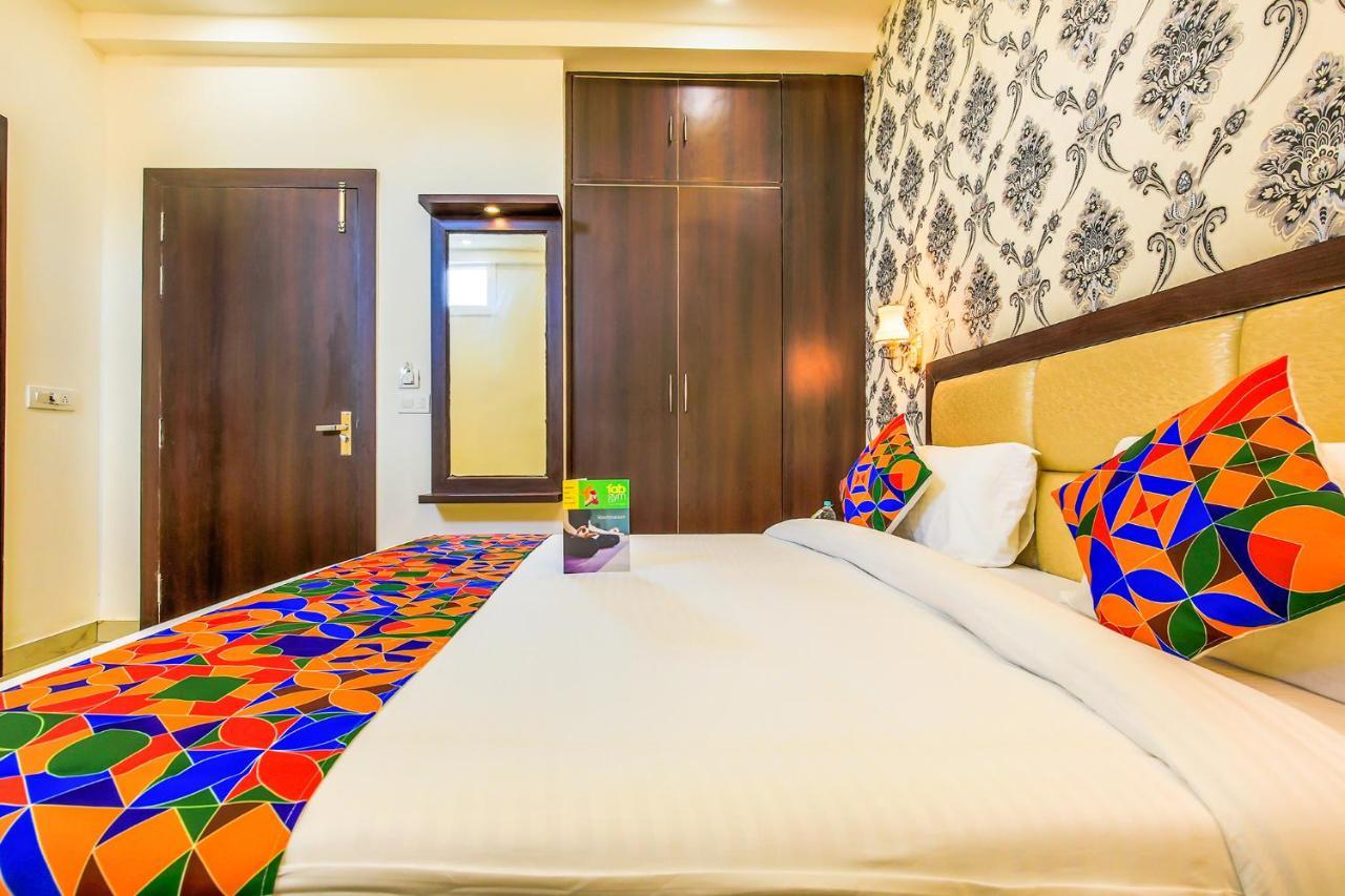 Fabhotel Star Of Taj Restobar Fatehabad Road Agra  Dış mekan fotoğraf