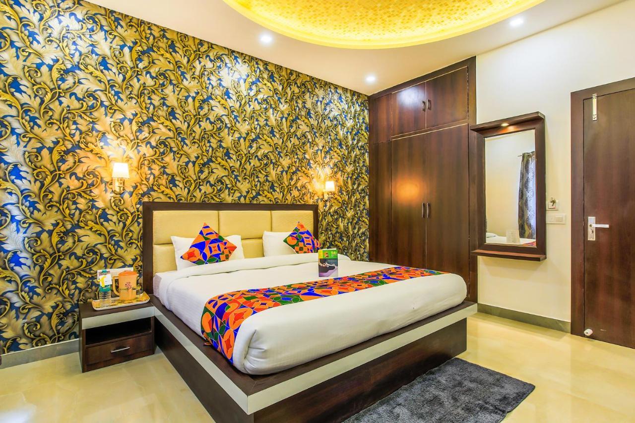 Fabhotel Star Of Taj Restobar Fatehabad Road Agra  Dış mekan fotoğraf